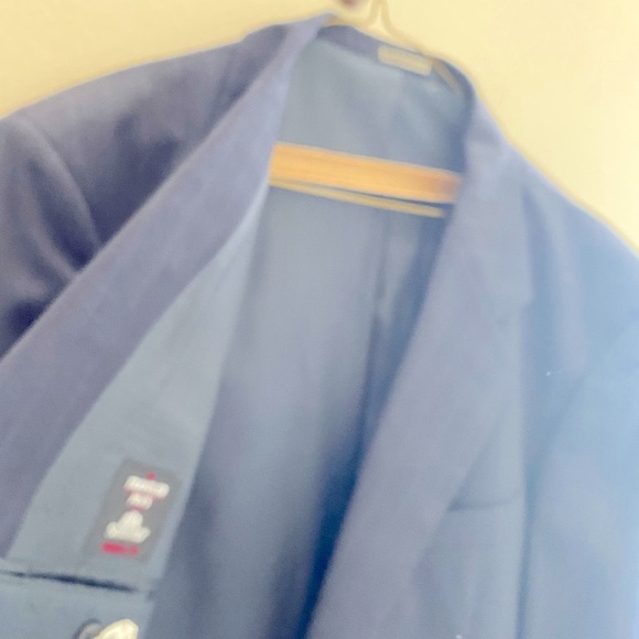 Navy blue like new pinstripe suit 42 long - Picture 7 of 7